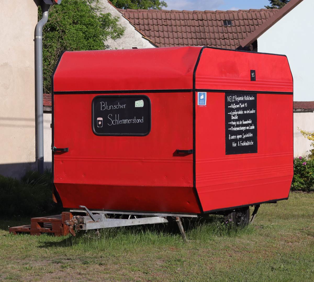 Der rote Camper des Blunscher Schlemmerstand